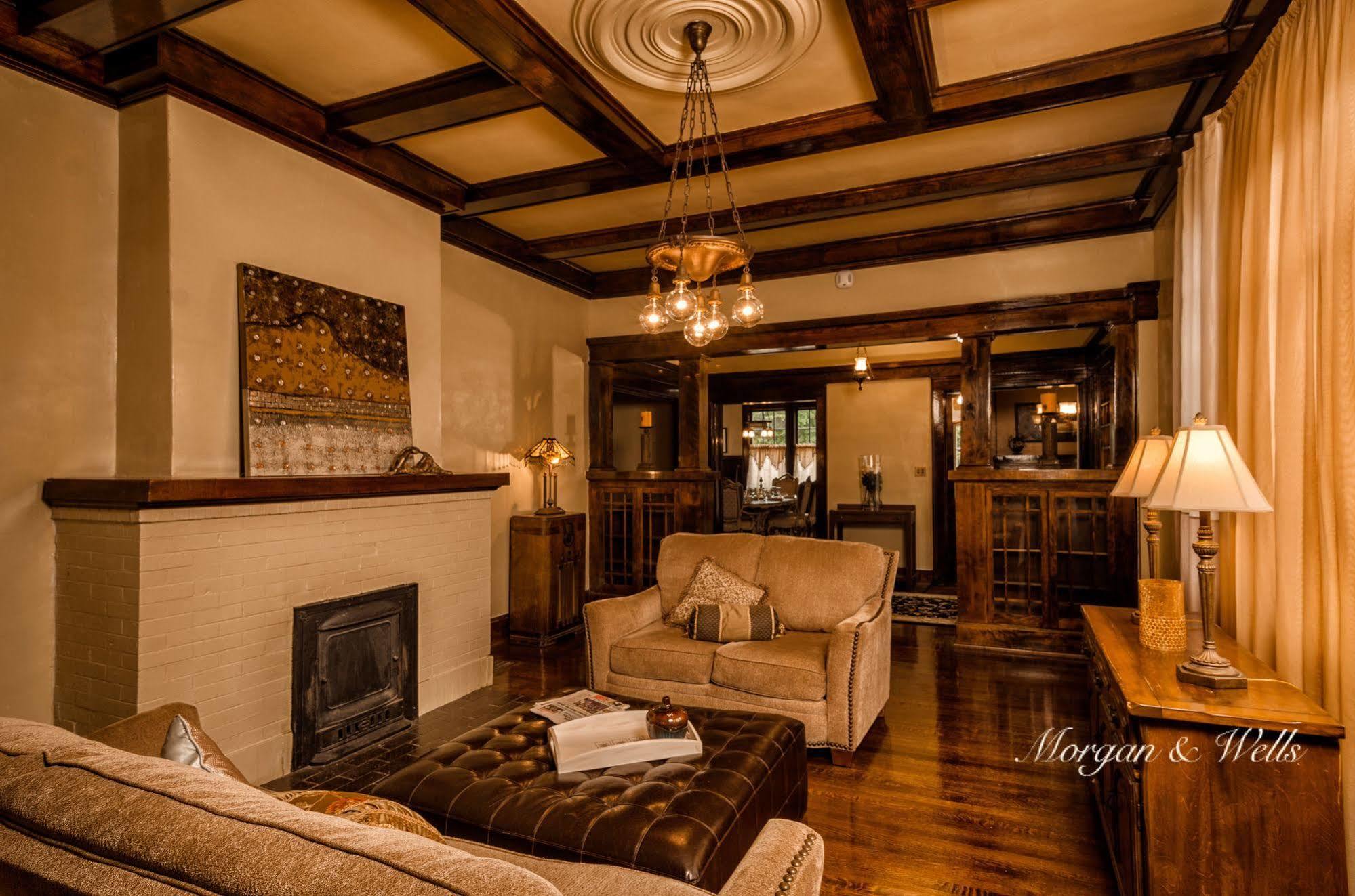 Morgan And Wells Bed And Breakfast 셸비 외부 사진
